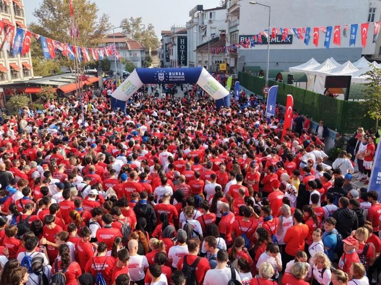 Binlerce Bursalı Cumhuriyet için koştu