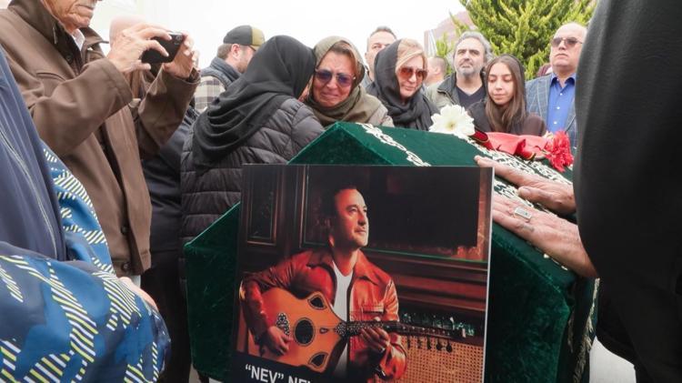 Şarkıcı Nev son yolculuğuna uğurlandı