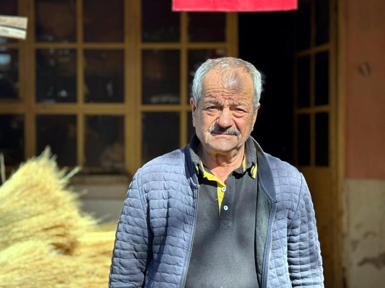 56 yıllık süpürgeci, teknolojiye direniyor