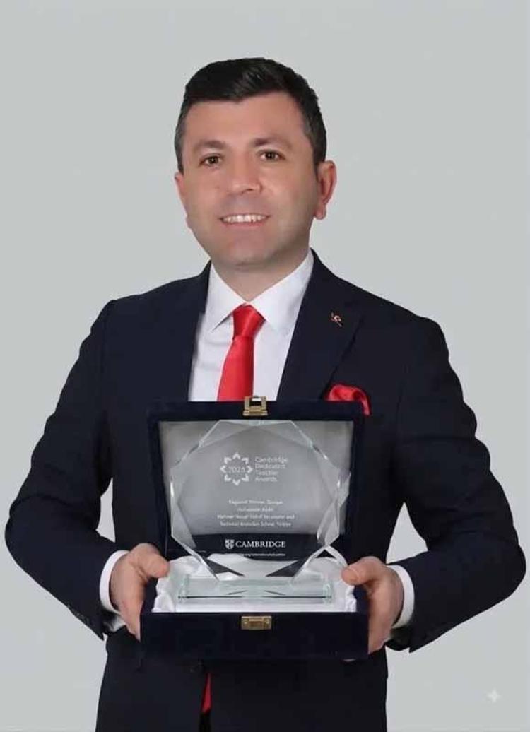 İngilizceyi sokağa taşıyan öğretmen Avrupa birincisi oldu