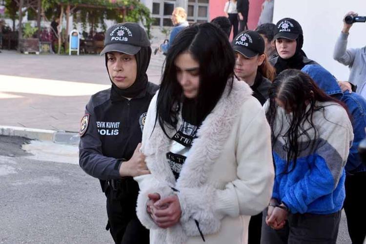 Kurgu trafik kazalarıyla 25 milyon liralık vurgun yapan şebeke, ‘kiralık sürücü’ kullanmış