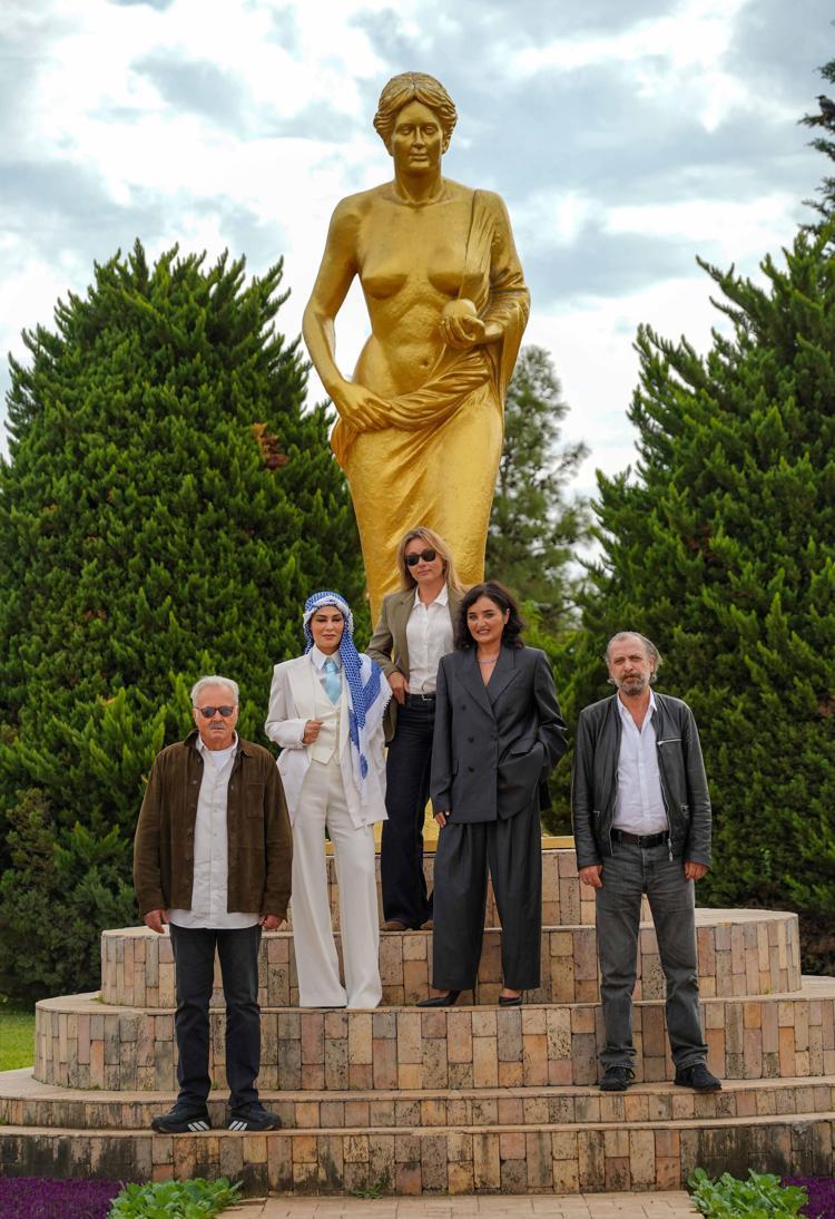 Filistinli oyuncu Massri: Halkımı her yere yanımda götürüyorum