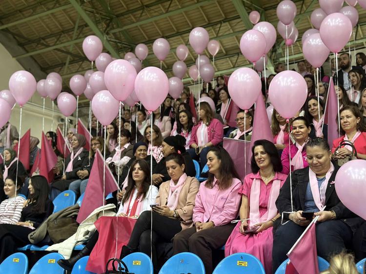 Edirne'de Meme kanseri farkındalığı için ‘Pembe Dostluk Maçı’