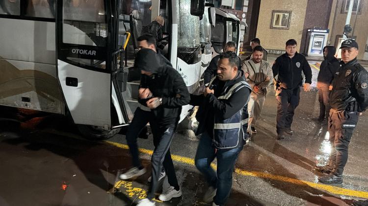 Hesaplarında 14 milyar lira işlem hacmi olan yasa dışı bahis şüphelilerine operasyonda 62 tutuklama