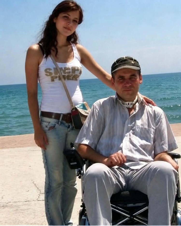 Kaza sonrası yeniden hayata tutunan Ece, hikayesini kitaba dönüştürdü