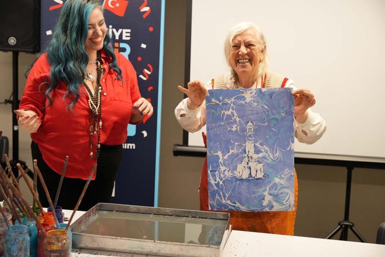 İzmir Kültür Yolu Festivali'nde 'Sır' ve 'Arayış' sergileri, sanatseverlerle buluştu