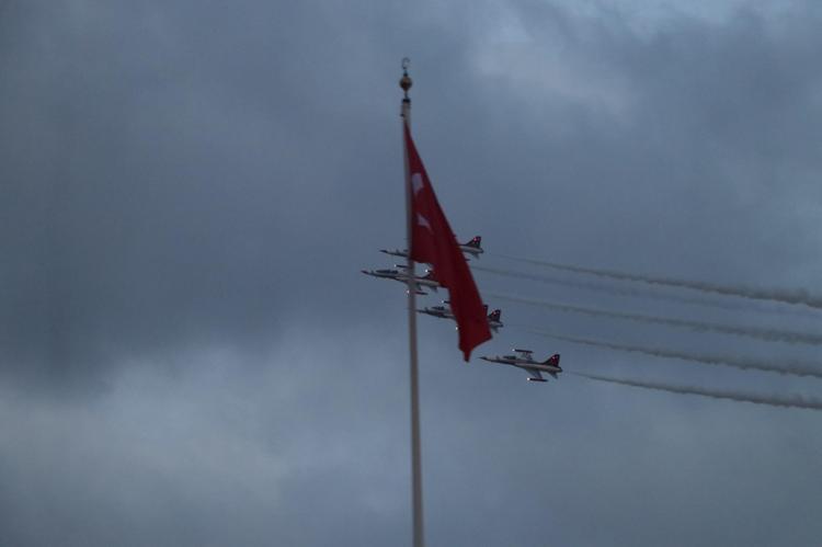 Cumhuriyet Bayramı’nda Türk Yıldızları'ndan Anıtkabir’de saygı uçuşu