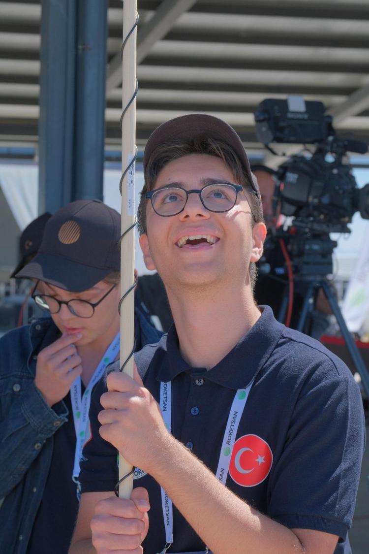 Efsanevi kuş 'Semrük'ün ismini verdikleri roketle TEKNOFEST'in tavan puanını aştılar