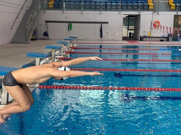 Kemik tümörünü yenen milli yüzücüden, 42 Türkiye rekoru